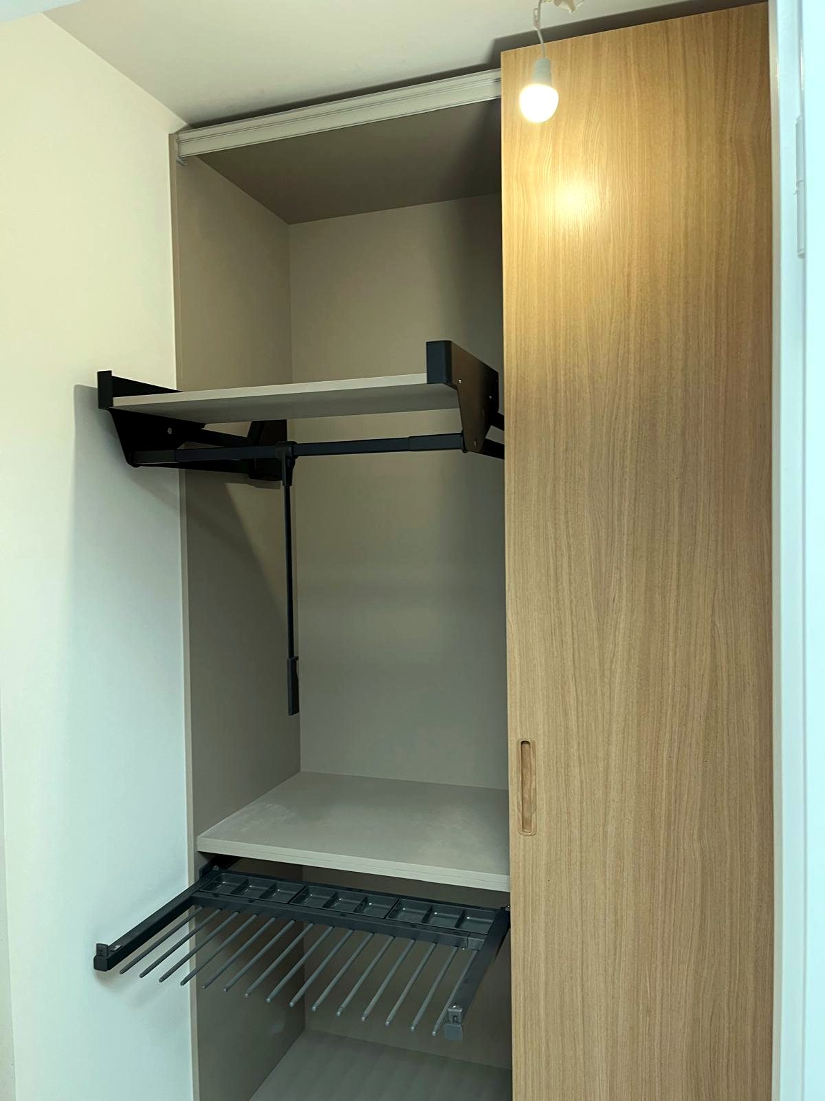 Kast met garderobelift
