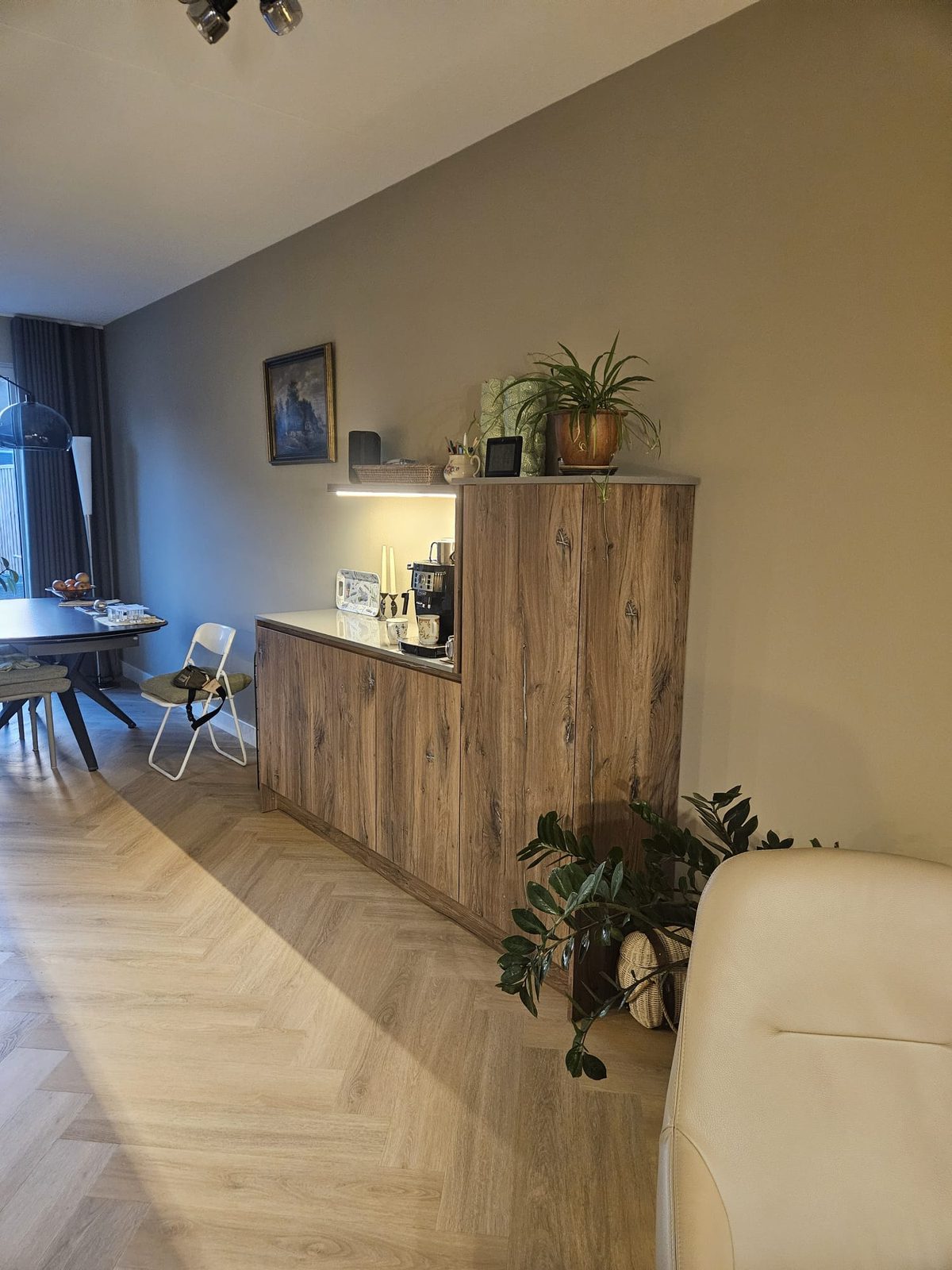 Maatwerk dressoir in woonkamer