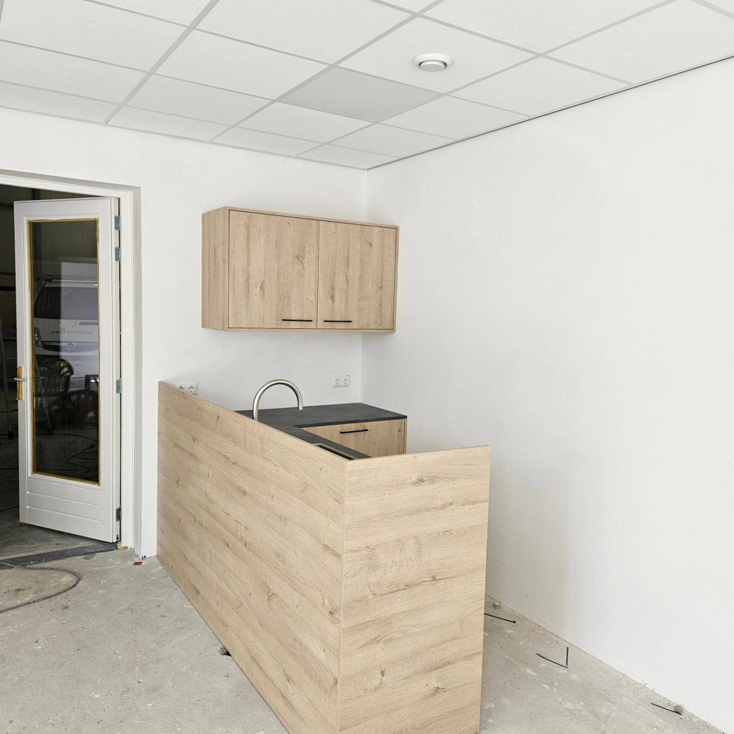 Bedrijfspantry uit eigen werkplaats